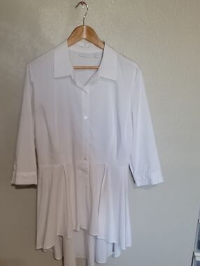 Jones New York White High-Low Button Front Peplum Top